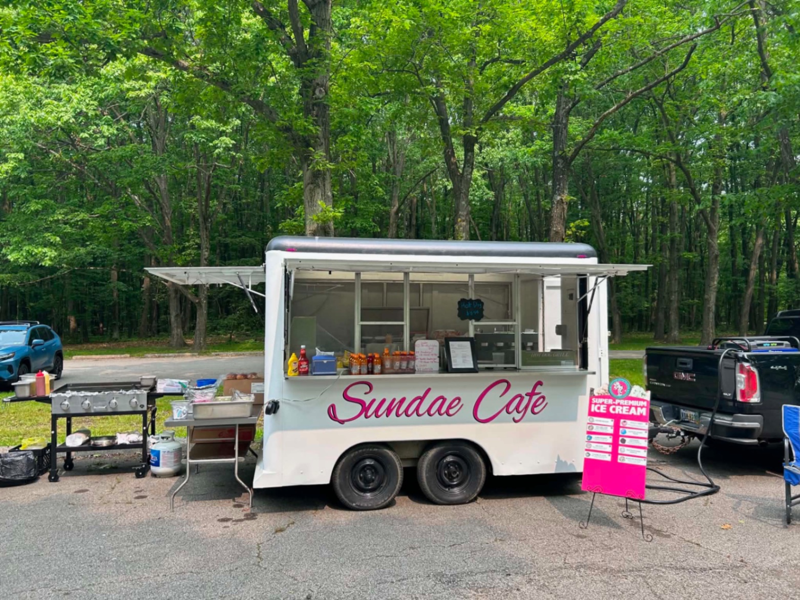 Sundae Cafe mobile ice cream trailer